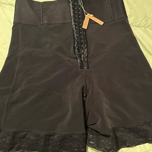 Shapellx air compression sculpting shorts New never worn